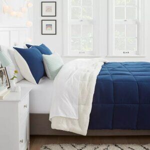 NAVY BLUE Microfiber Reversible Comforter Full/Queen- Faux Shearling (Brand New)